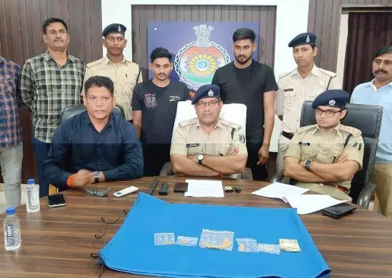 Durg News: डकैती का खुलासा, दंपति को बंधक बनाकर दिये थे घटना को अंजाम, दुर्ग पुलिस ने एमपी के धार से ऐसे पकड़ा, माल खपाने वाला भी गिरफ्तार