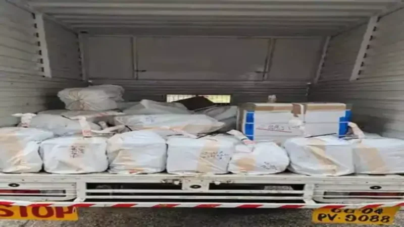 रायपुर में 9 करोड़ की चांदी की सिल्लियां जब्त, 15 कार्टन में रखी थी 928 किलो चांदी की सिल्लियां, आरोपी से पूछताछ जारी