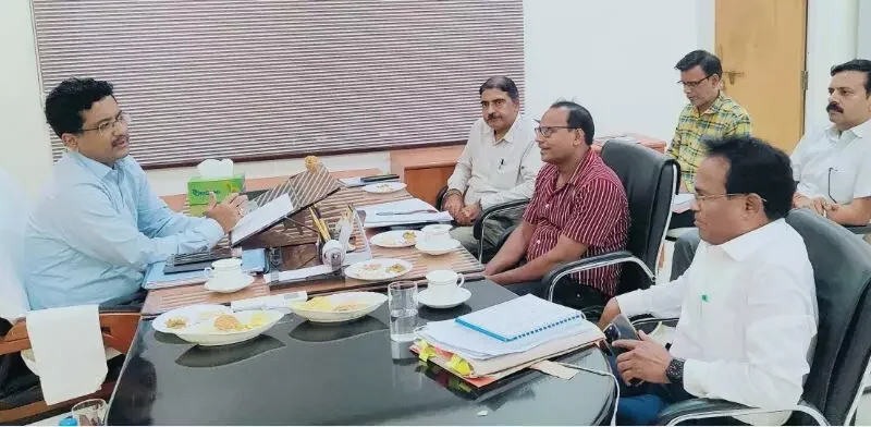 Chhattisgarh: गोंडी बोली के संरक्षण एवं संवर्द्धन हेतु ट्रिपल आईटी के सहयोग से तैयार किए जा रहे आर्टिफिशियल इंटेलीजेंस एप…