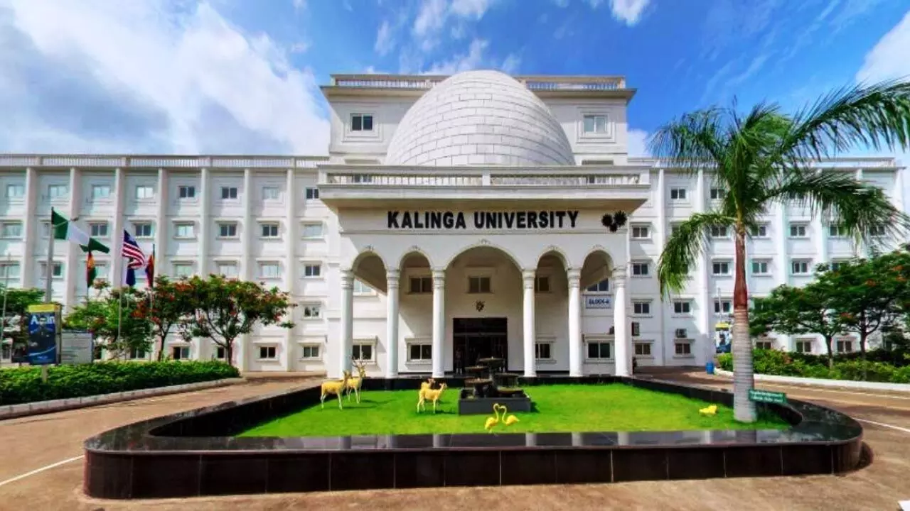 Kalinga University: उत्कृष्टता का जश्न: कलिंगा विश्वविद्यालय के विधि संकाय को मानवाधिकार और लैंगिक न्याय पर अंतर्राष्ट्रीय सम्मेलन में कानूनी सहायता पुरस्कार 2024 प्राप्त हुआ…