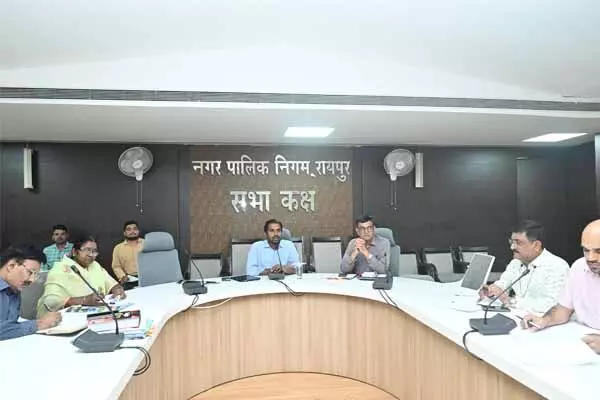 Raipur News: अवैध प्‍लांटिंग पर निगम सख्‍त: आयुक्‍त अबिनाश का निर्देश, पार्किंग में गोदाम बनाने वालों पर होगी कार्रवाई