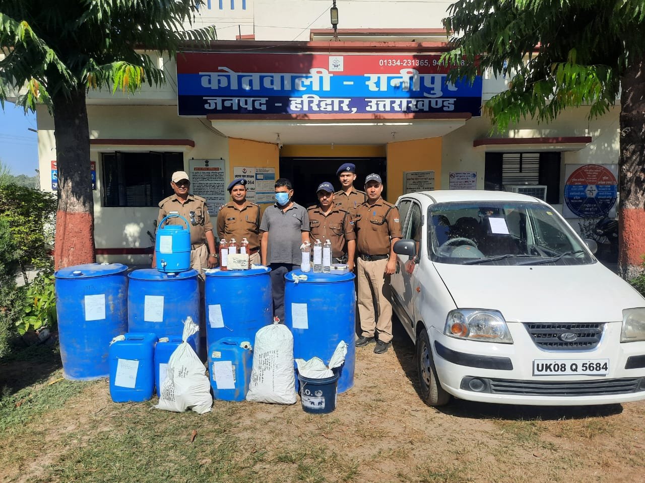 त्योहारी सीजन में नकली शराब परोस मुनाफा कमाने की साजिश का हरिद्वार पुलिस ने किया भंड़ाफोड़