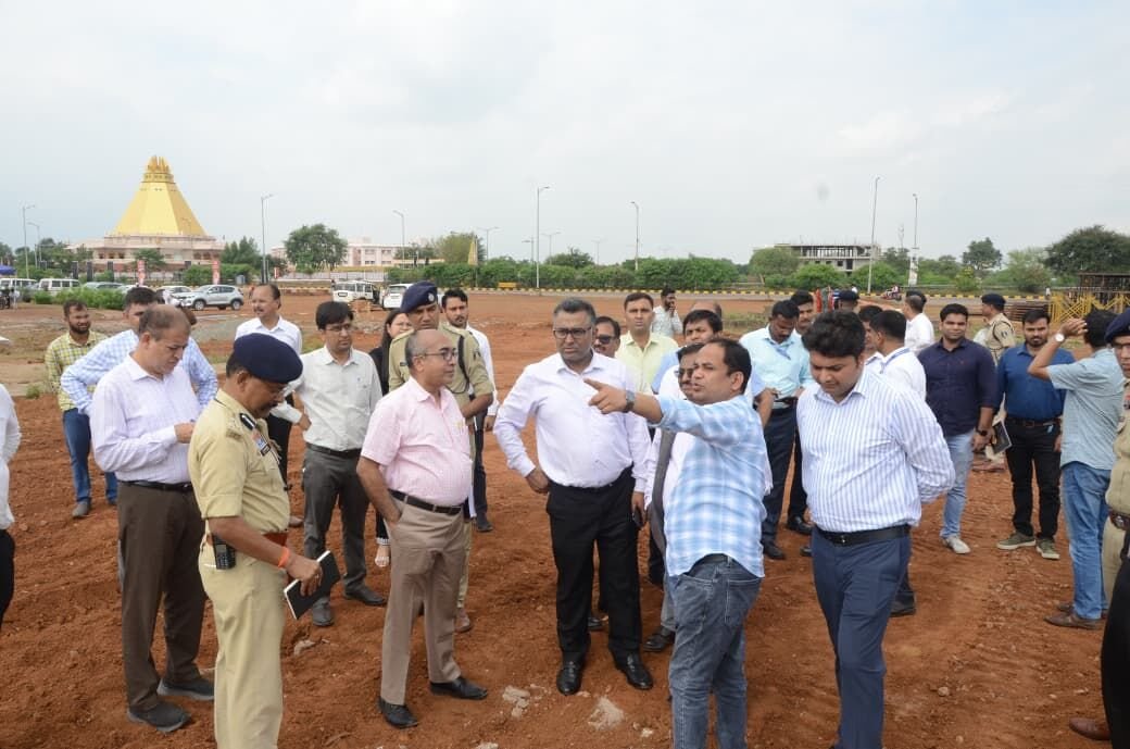 Nava Raipur Air Show: नवा रायपुर में 5 नवंबर को दिखेगा ‘सूर्यकिरण एयरोबैटिक शो’ का रोमांच, कमिश्नर, IG, कलेक्टर और SSP ने लिया तैयारियों का जायजा
