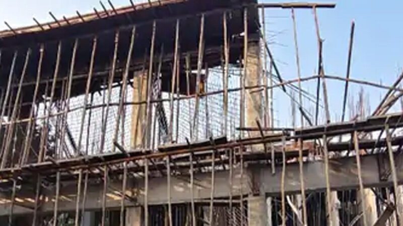 Durg Medical College Accident: मेडिकल कॉलेज कैंपस में बड़ा हादसा, निर्माणाधीन बिल्डिंग की सेंटरिंग गिरी, 12 मजदूर घायल, कई की हालत गंभीर