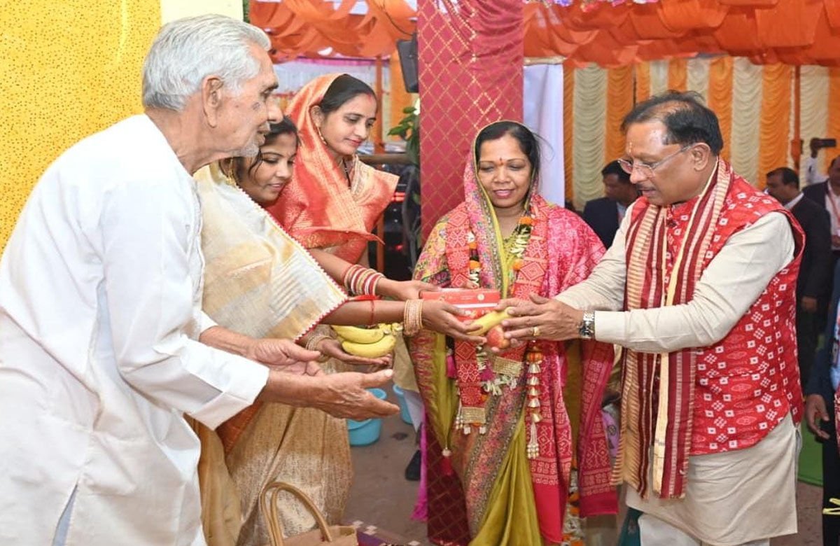 कैबिनेट मंत्री गणेश जोशी ने दिव्यांगजनों को 169 निशुल्क मोटराइज्ड ट्राईसाइकिलों किया वितरण