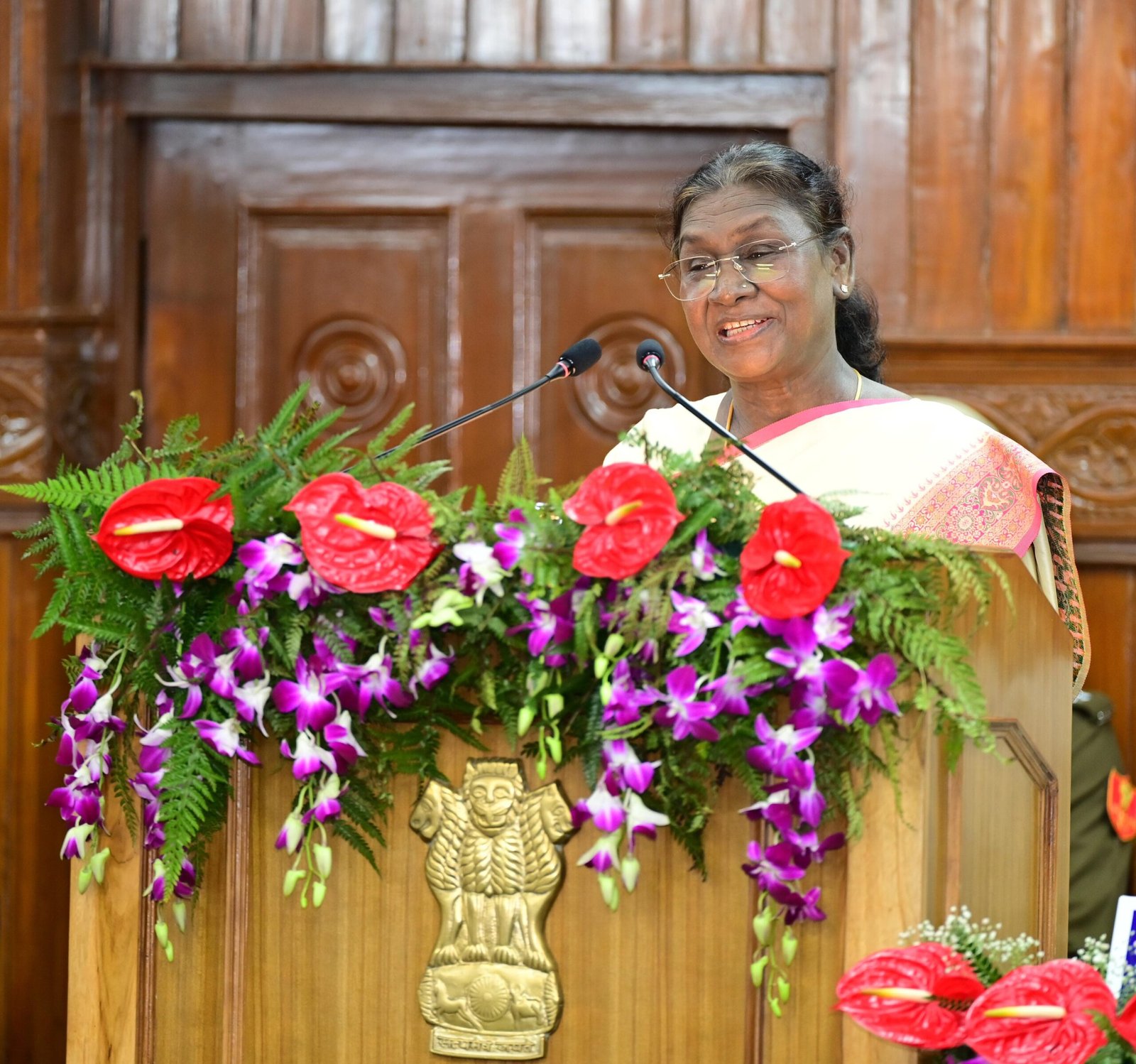 राष्ट्रपति श्रीमती द्रौपदी मुर्मु ने रजतोत्सव के क्रम में विधानसभा के विशेष सत्र को संबोधित किया