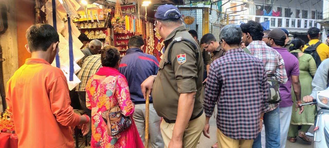 हरिद्वार में अतिक्रमणकारियों को पुनः अतिक्रमण न किये जाने हेतु कठोर चेतावनी