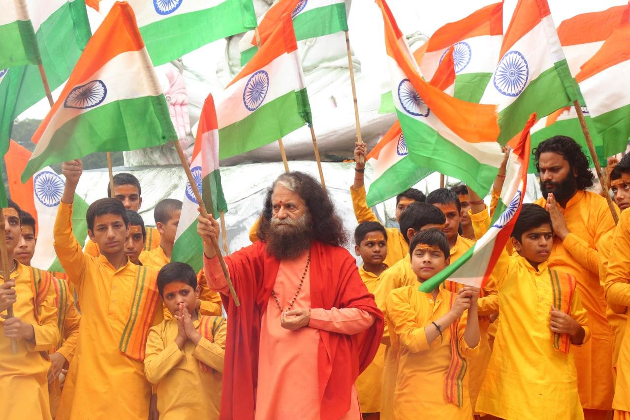 वंदे मातरम् के 150 गौरवशाली वर्षों पर सामूहिक राष्ट्रगान के साथ भारत माता को नमन