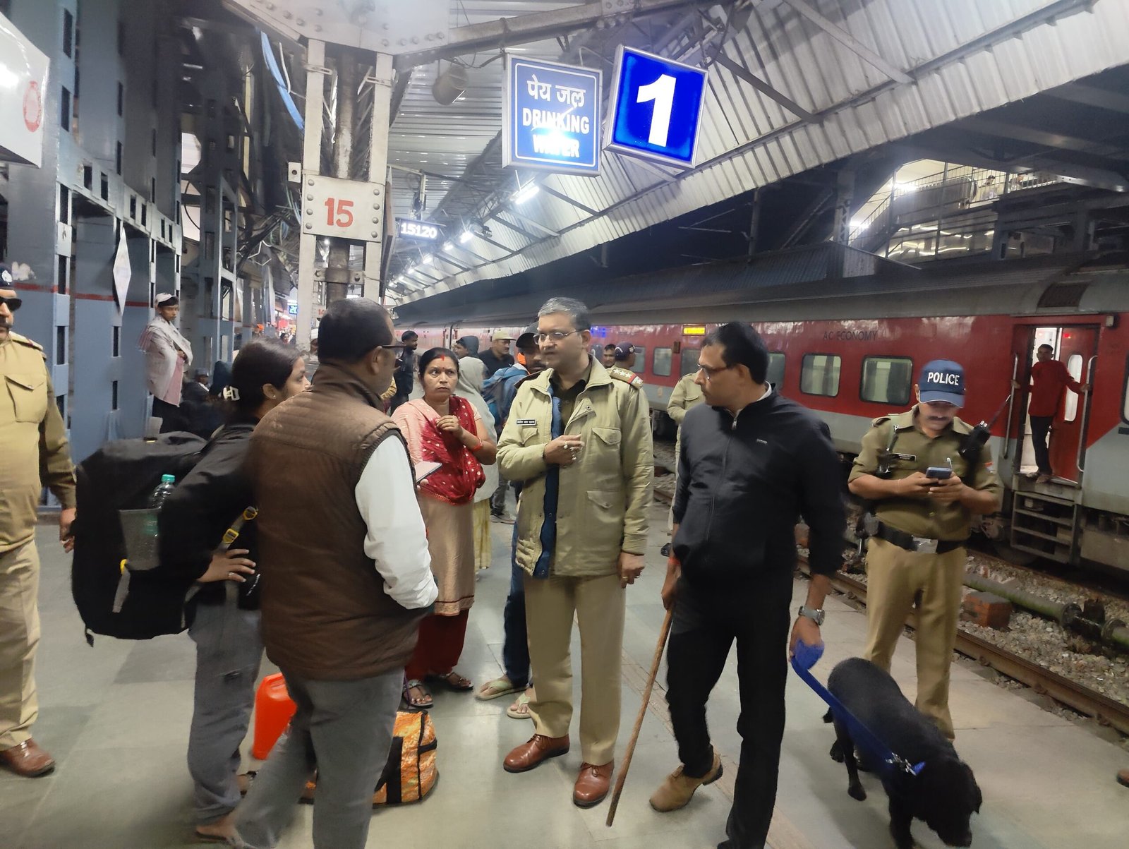 दिल्ली में हुए कार बम विस्फोट के बाद जीआरपी हरिद्वार पुलिस हाई अलर्ट पर, जॉइंट चेकिंग जारी है…