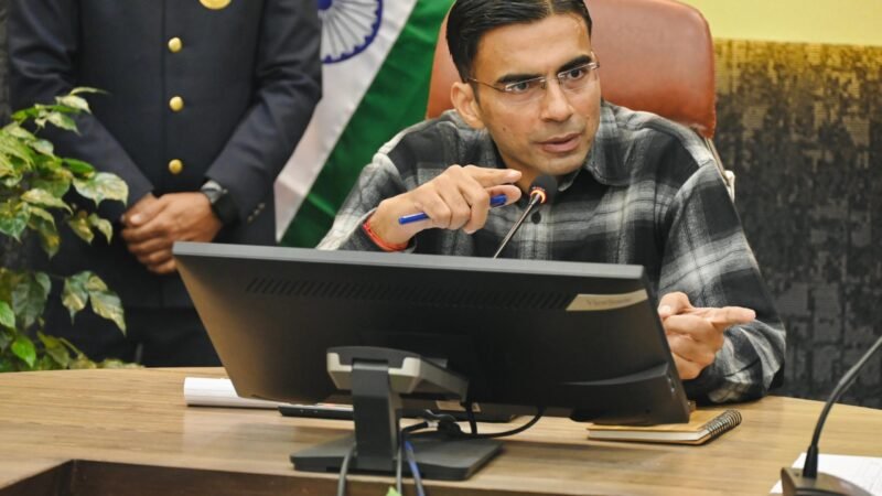 जिले के बड़े बकायदारों की गर्दन तक पंहुचे जिला प्रशासन के हाथ, 3 सम्पति कुर्क, जारी रहेगा एक्शन