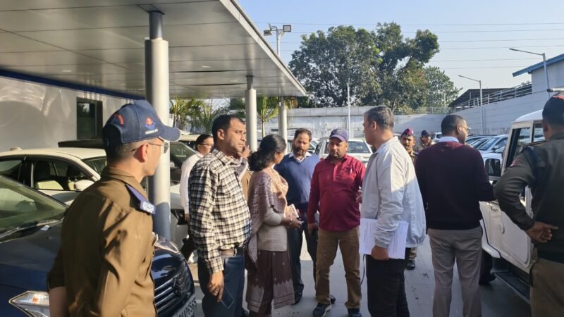 एआरटीओ निखिल शर्मा के नेतृत्व में आरटीओ कार्यालय परिसर की व्यवस्था एवं सुरक्षा का निरीक्षण किया