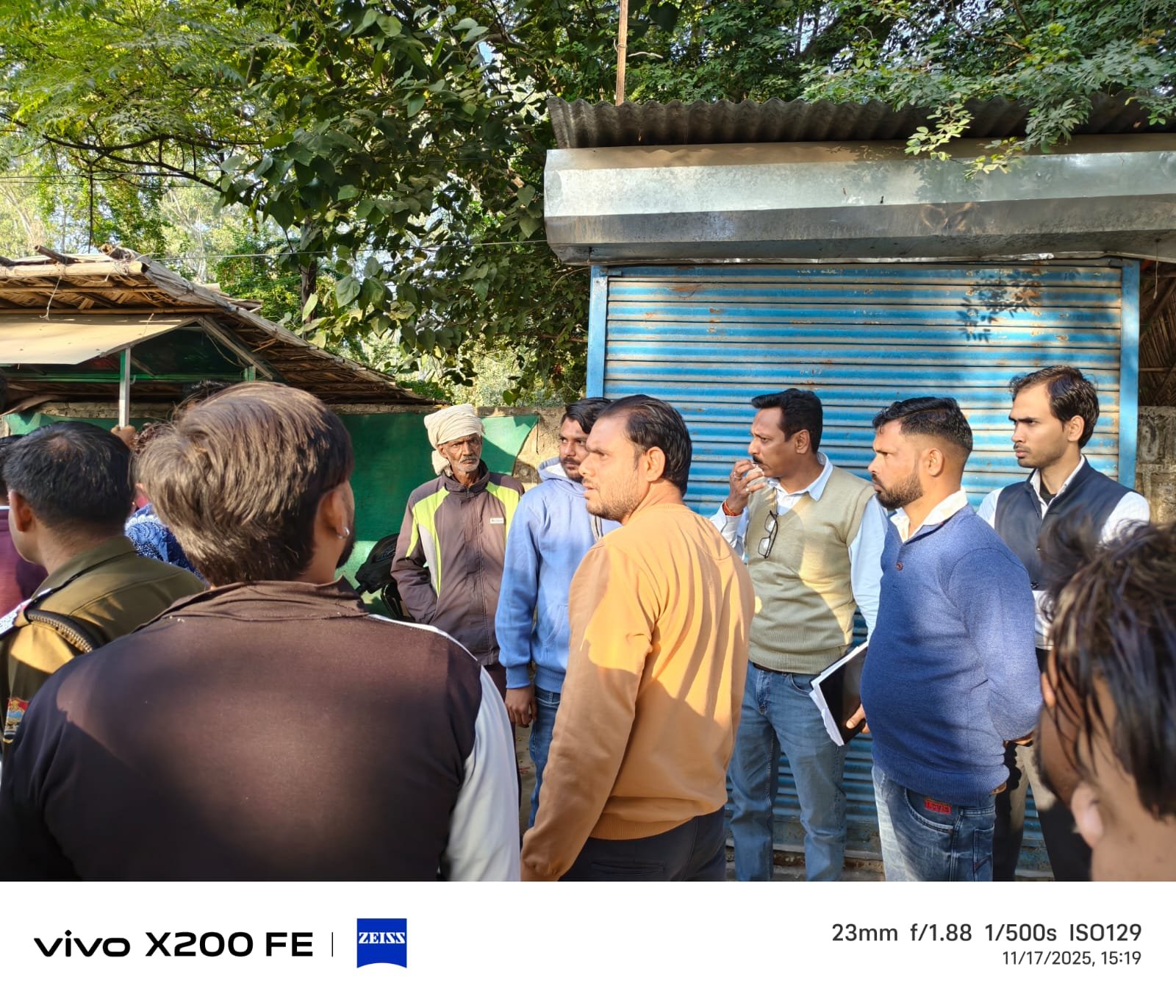 नगर निगम–पुलिस की संयुक्त कार्रवाई: वार्ड 17 में अवैध खोखे ध्वस्त, दो ठेलियाँ जप्त