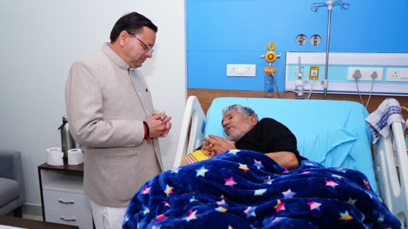 मुख्यमंत्री श्री धामी ने अस्पताल में भर्ती UKD नेता एवं पूर्व विधायक श्री दिवाकर भट्ट का कुशलक्षेम जाना
