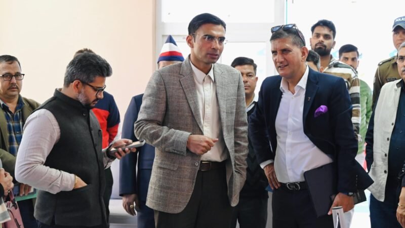 सीमान्त गाँवों के विकास एवं पलायन रोकथाम हेतु ठोस कार्ययोजना तैयार करने के निर्देश