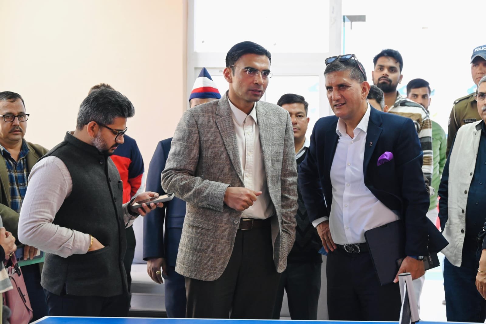 सीमान्त गाँवों के विकास एवं पलायन रोकथाम हेतु ठोस कार्ययोजना तैयार करने के निर्देश