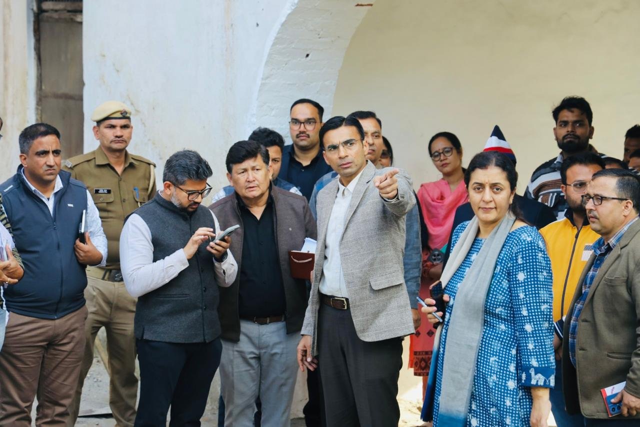 सीमान्त गाँवों के विकास एवं पलायन रोकथाम हेतु ठोस कार्ययोजना तैयार करने के निर्देश