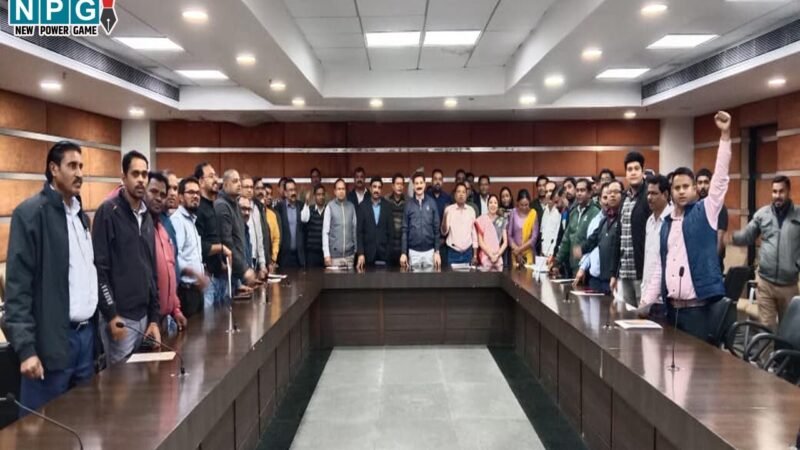 CG Employee News: कर्मचारी-अधिकारियों का जंगी प्रदर्शन… अवकाश, DA सहित 11 सूत्रीय मांगों को लेकर प्रदेशभर में तीन दिनों तक होगा आन्दोलन