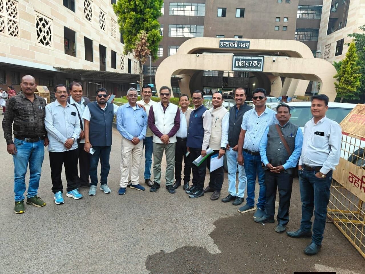 CG Janganana News: जनगणना के दौरान शिक्षक की मौत: 1 करोड़ दुर्घटना बीमा देने की एसोसिएशन ने सरकार से की मांग, *निर्वाचन की तर्ज पर हो बीमा सुरक्षा