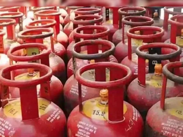 रायपुर में 400 सिलेंडर जब्त, उचे दाम पर खपाने की थी तैयारी, गैस की कालाबाजारी पर खाद्य विभाग का एक्शन…
