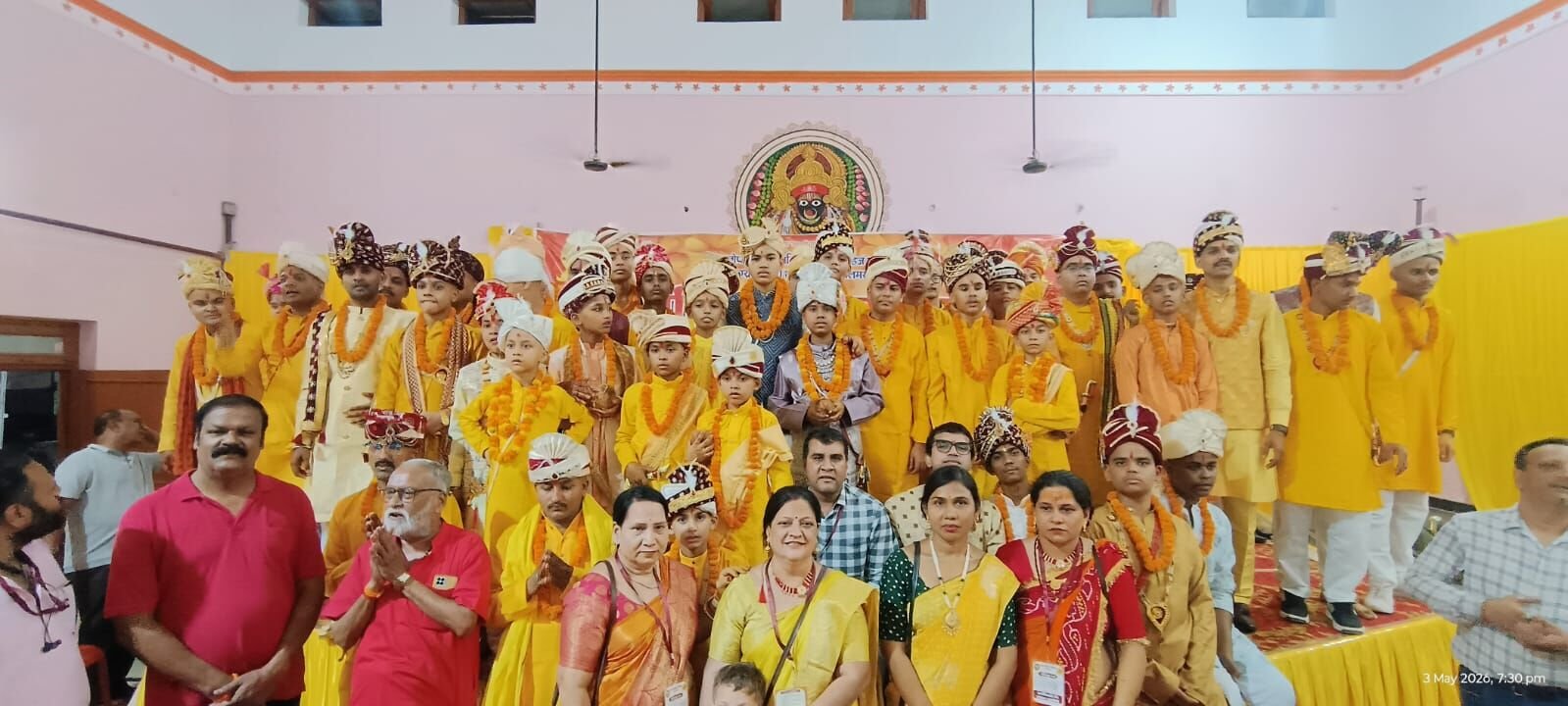 रायपुर: महामाया मंदिर सत्संग भवन में 71 ब्राह्मण बटुकों ने धारण किया जनेऊ, वैदिक मंत्रोच्चार और विधि विधान से संपन्न हुआ सामूहिक यज्ञोपवीत संस्कार