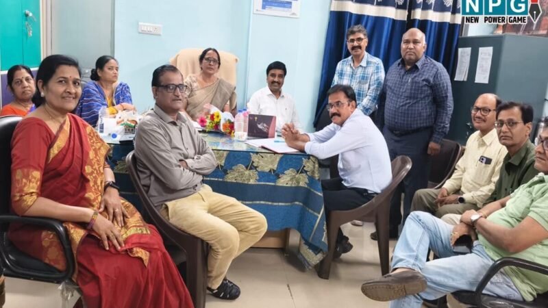 CG 8 Principals Suspended: 8 प्राचार्य निलंबन, प्राचार्य फेडरेशन में आक्रोश, बुलाई इमरजेंसी बैठक, कलेक्टर कार्रवाई को बताये एकतरफा, बड़े आंदोलन की चेतावनी…