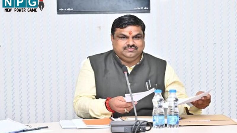 CG Teacher News: एक्शन मोड में शिक्षा मंत्री: ऑनलाइन हाजिरी में लापरवाही करने वाले शिक्षकों और अफसरों पर गिरेगी गाज, दूसरे विभागों में जमे शिक्षक लौटें मूल पद पर
