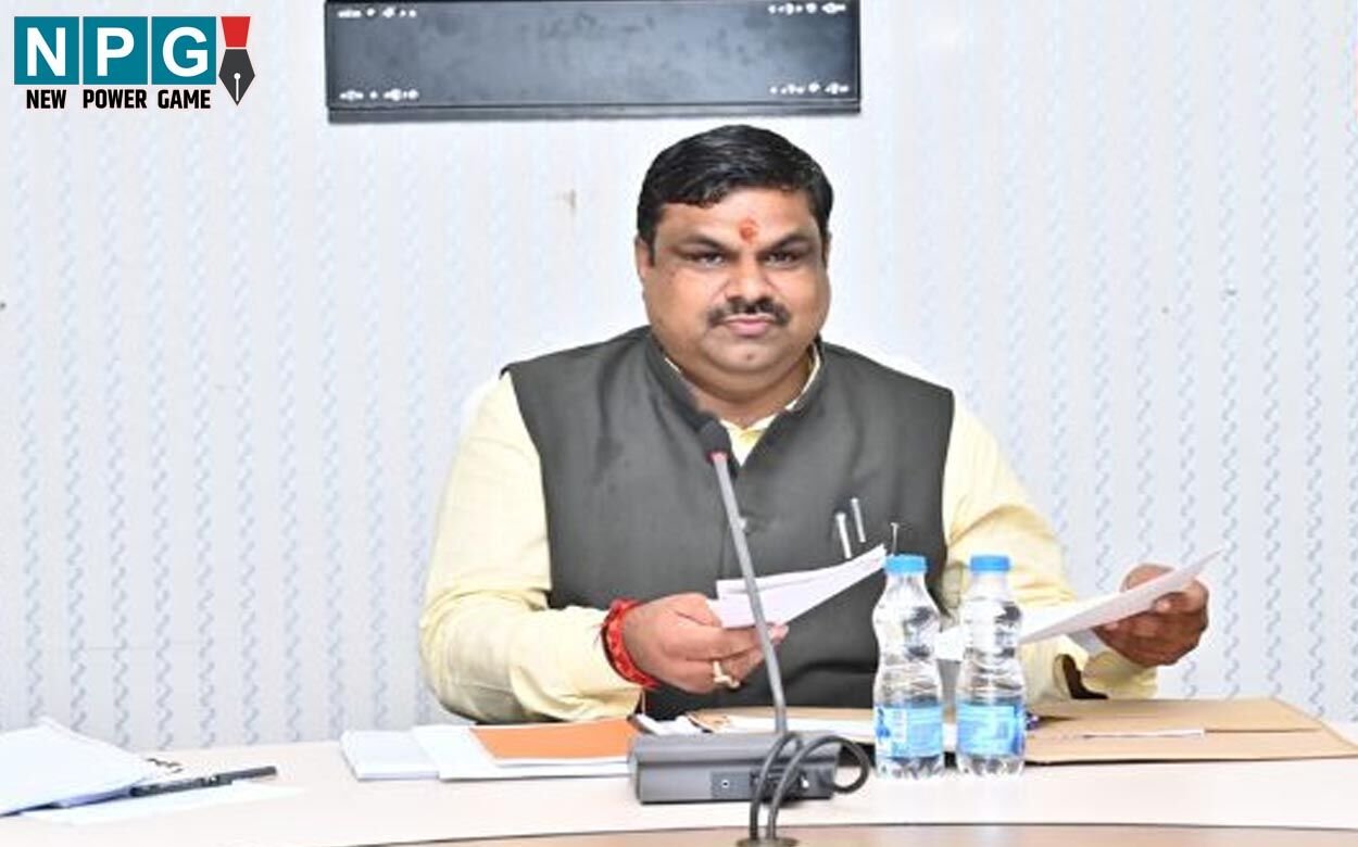 CG Teacher News: एक्शन मोड में शिक्षा मंत्री: ऑनलाइन हाजिरी में लापरवाही करने वाले शिक्षकों और अफसरों पर गिरेगी गाज, दूसरे विभागों में जमे शिक्षक लौटें मूल पद पर