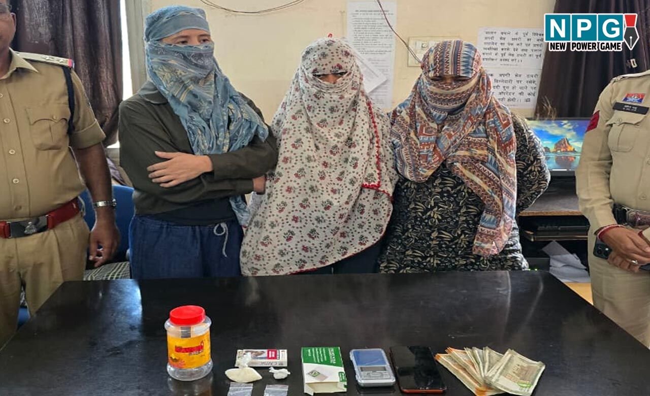 CG: स्पा सेंटर की आड़ में ड्रग्स का धंधा, दो युवतियां, एक ट्रांसजेंडर गिरफ्तार, देखें वीडियो…